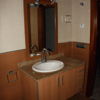 WEST_BATHROOM10